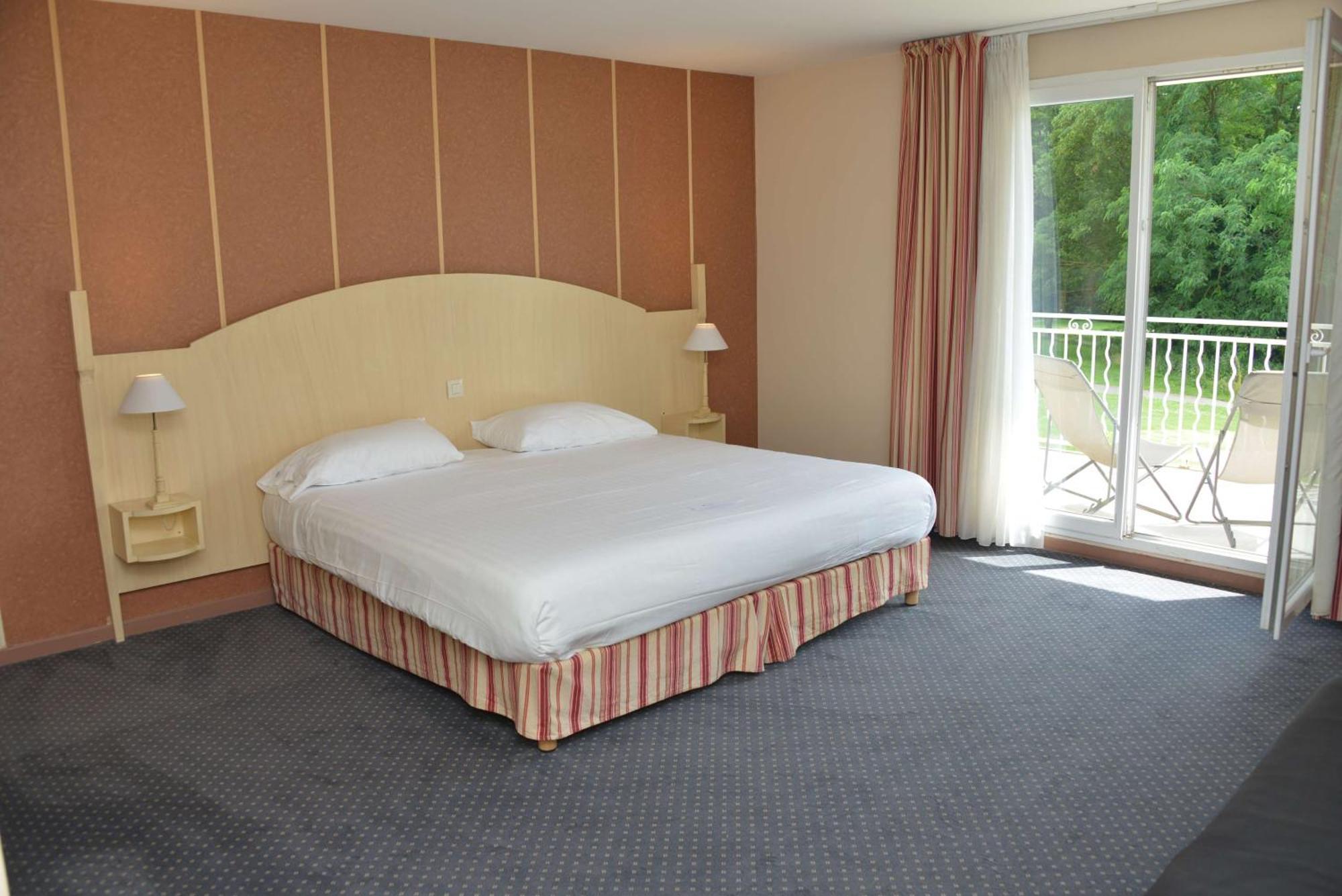 Best Western Golf D'Albon Ngoại thất bức ảnh